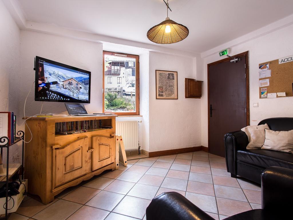 Gite-Auberge De Montvilliers Эм Экстерьер фото